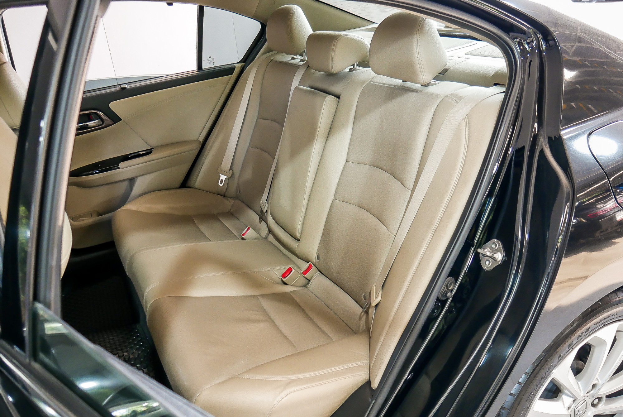 HONDA ACCORD G9 2.4 EL NAVI MINOR CHANGE AT ปี 2016 สีดำ (รูปที่ 18)