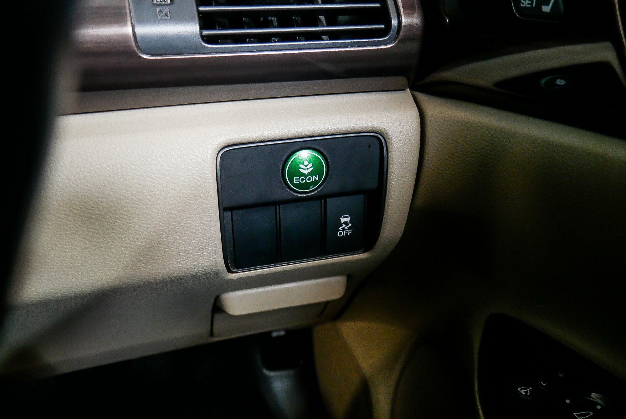 HONDA ACCORD G9 2.4 EL NAVI MINOR CHANGE AT ปี 2016 สีดำ (รูปที่ 8)