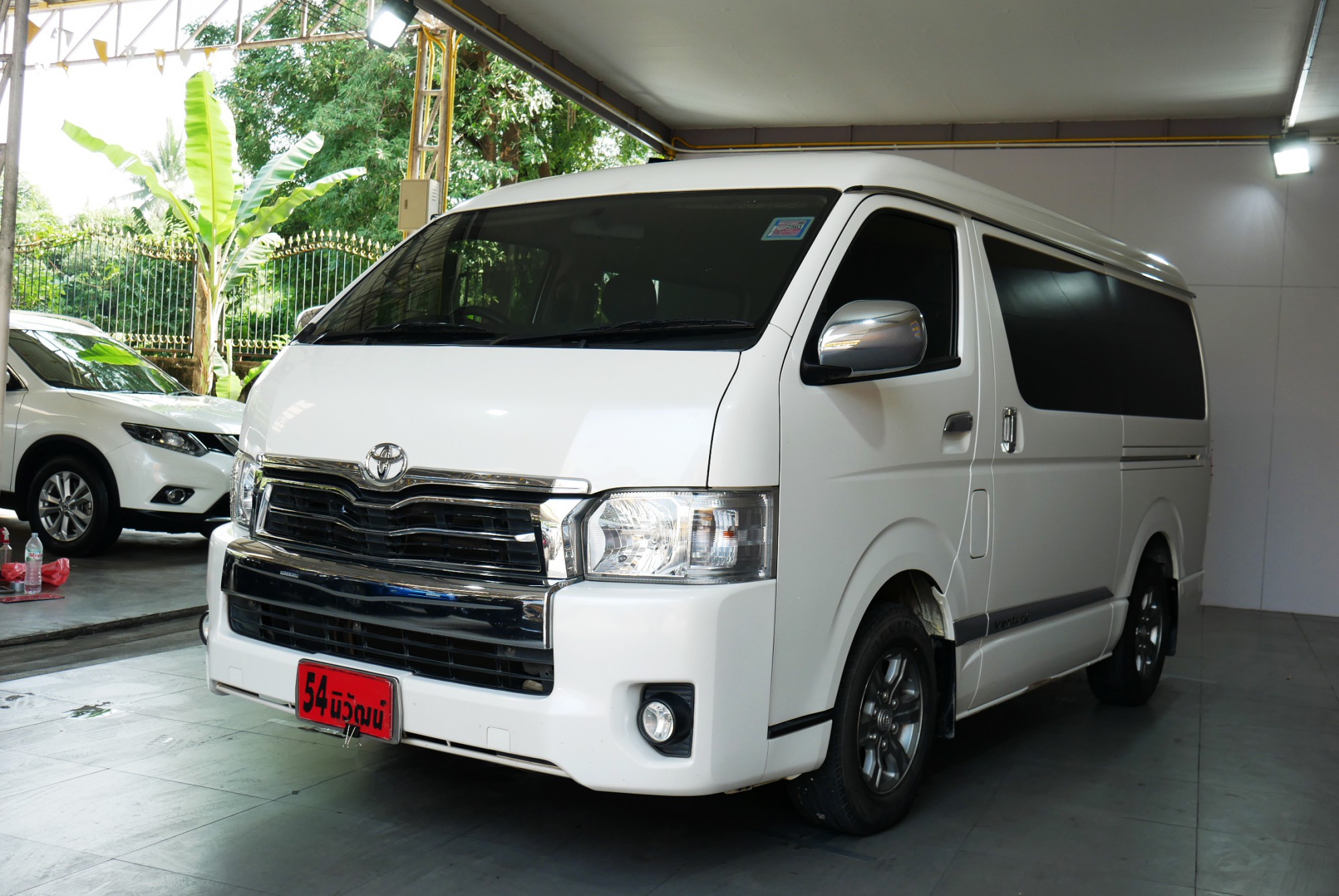 Toyota VENTURY 2.7 G ปี 2015 สีขาว