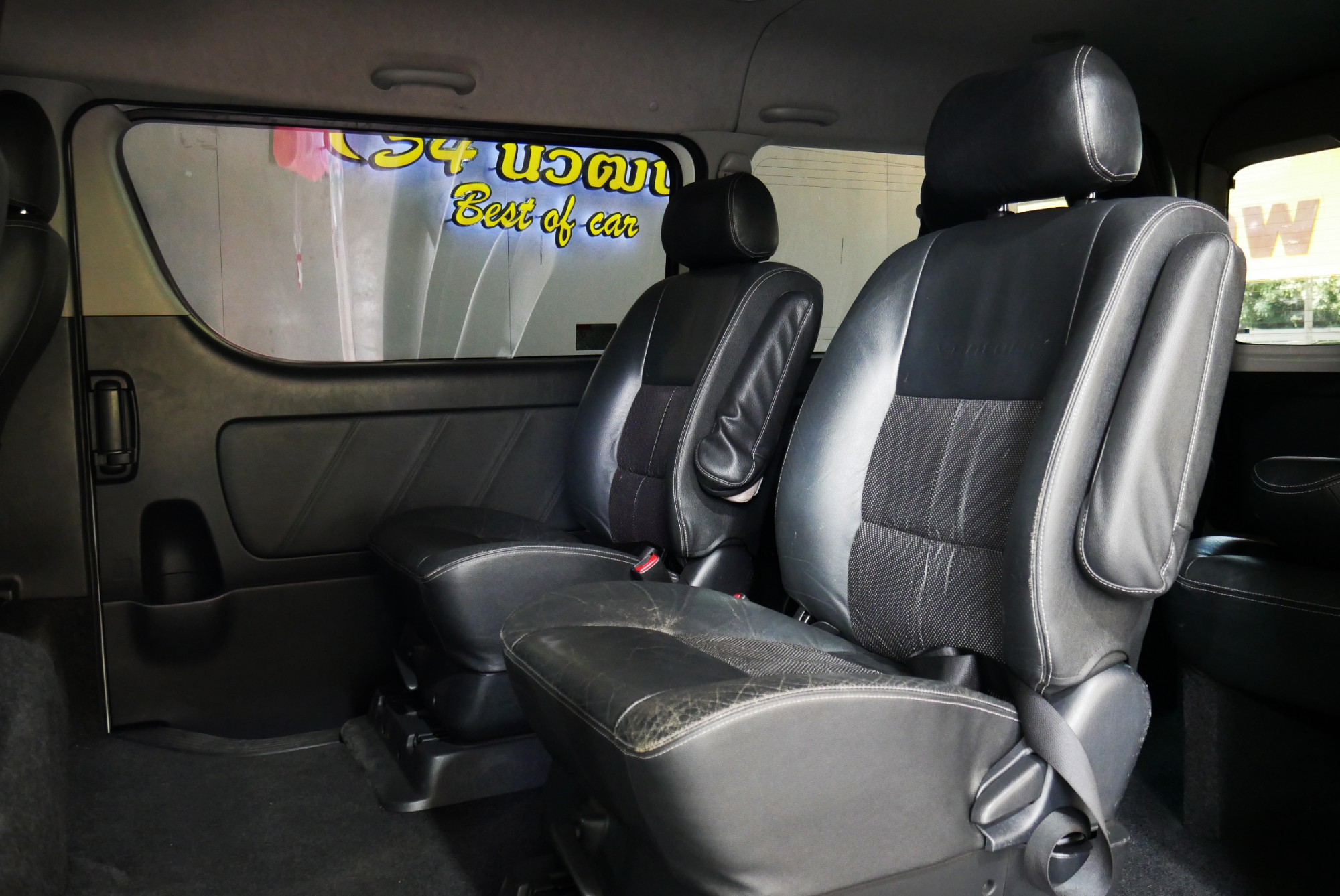 Toyota VENTURY 2.7 G ปี 2015 สีขาว (รูปที่ 11)