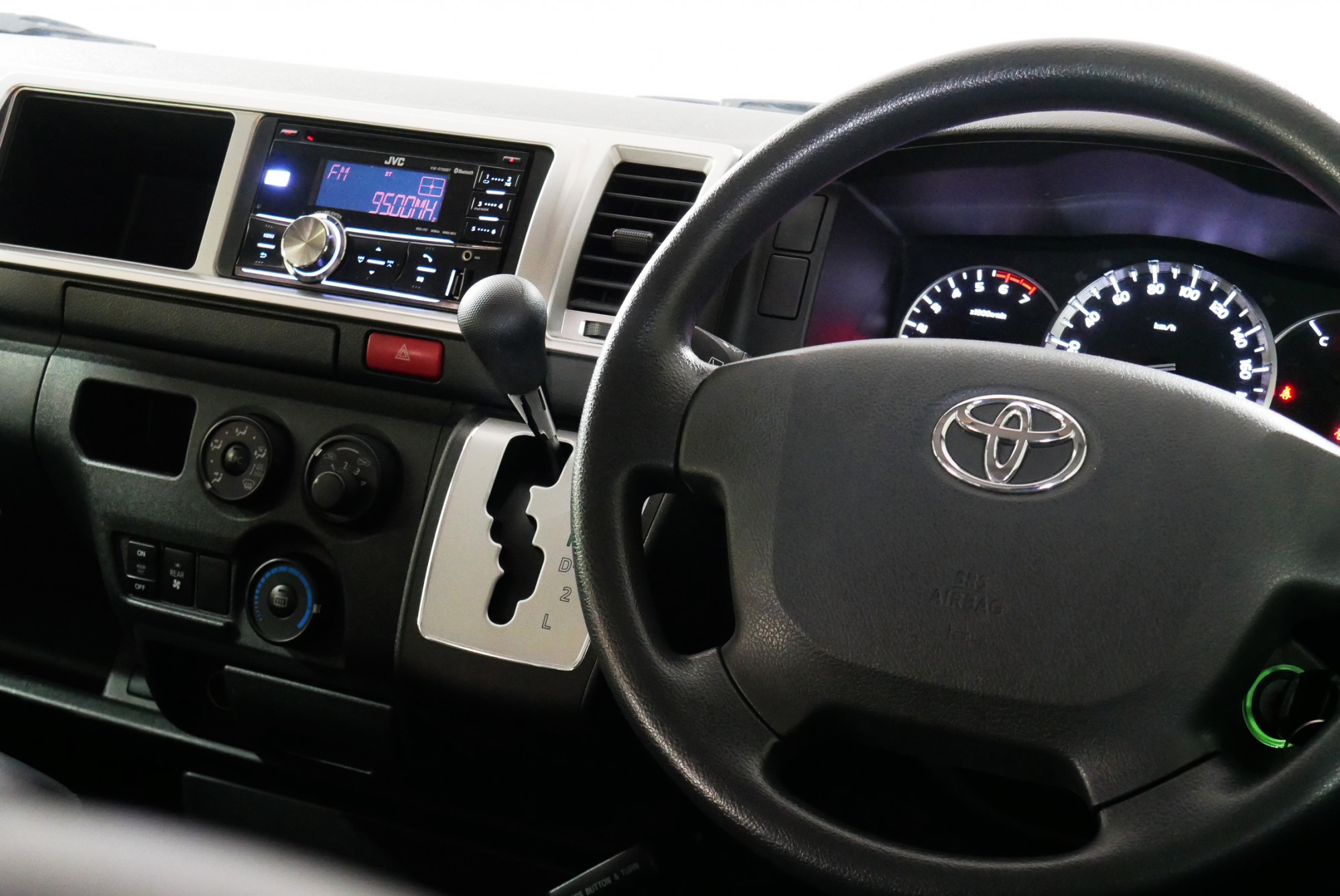Toyota VENTURY 2.7 G ปี 2015 สีขาว