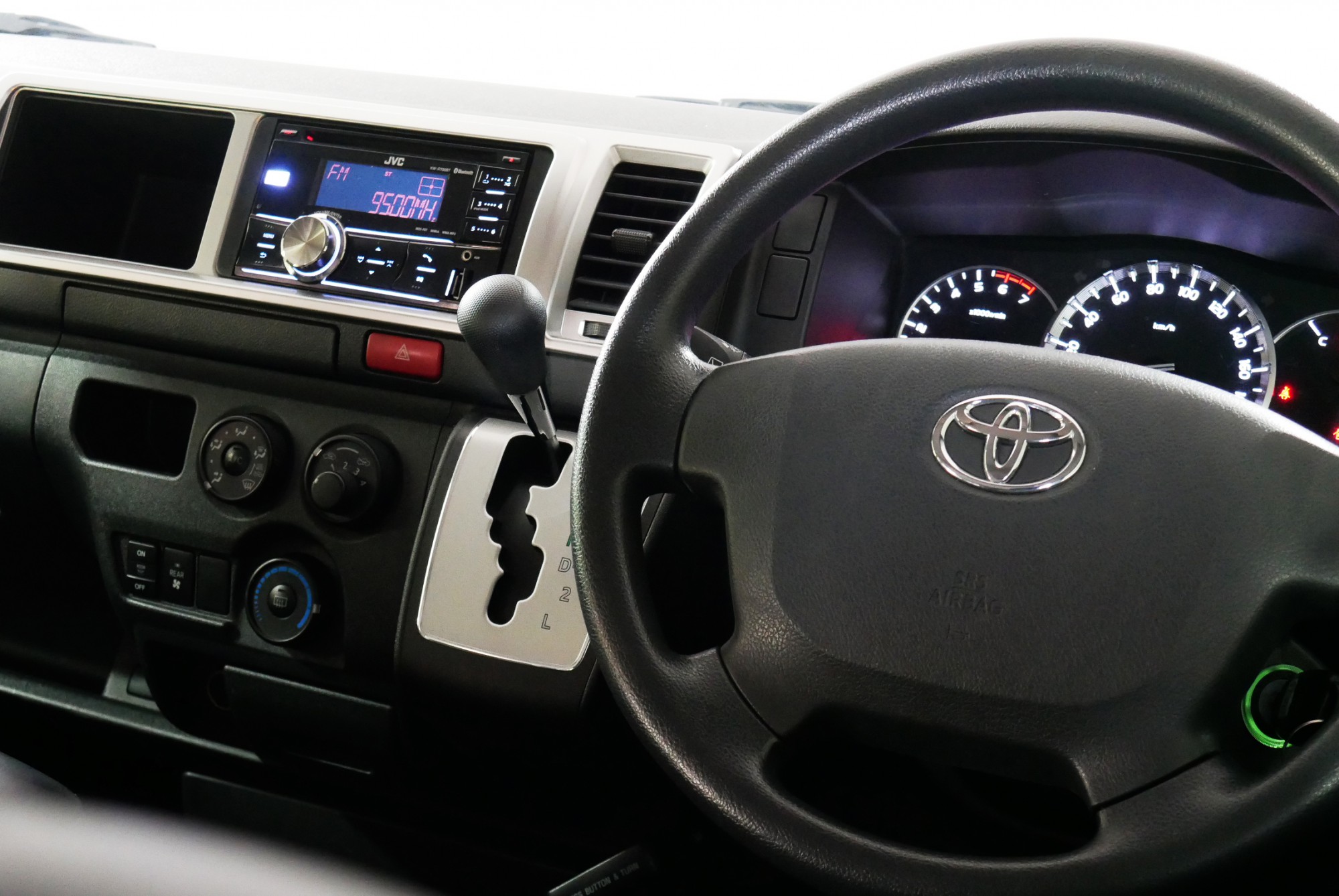 Toyota VENTURY 2.7 G ปี 2015 สีขาว (รูปที่ 12)