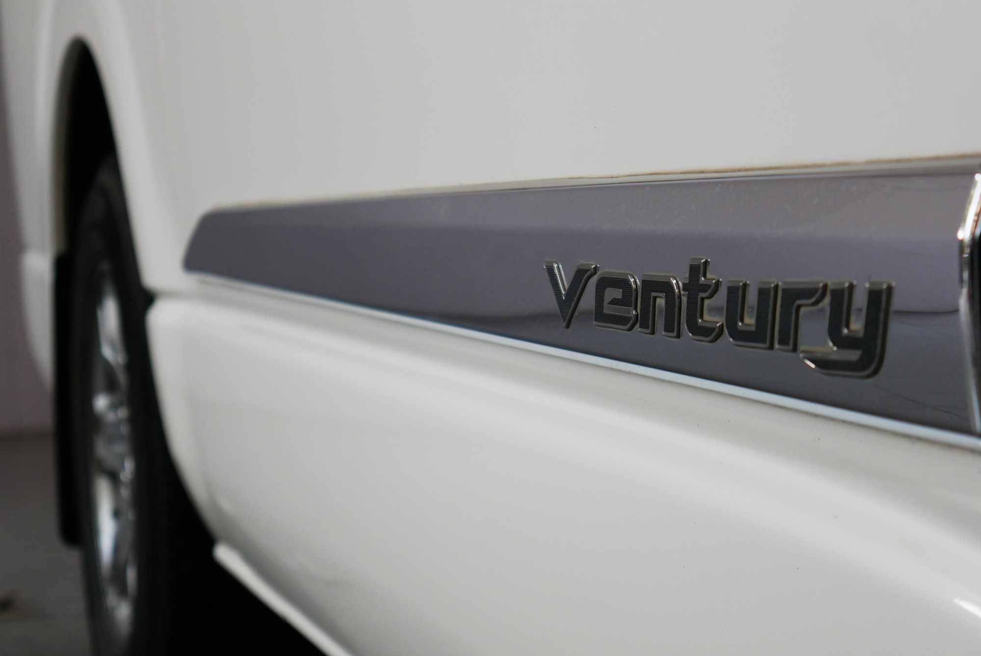 Toyota VENTURY 2.7 G ปี 2015 สีขาว (รูปที่ 5)