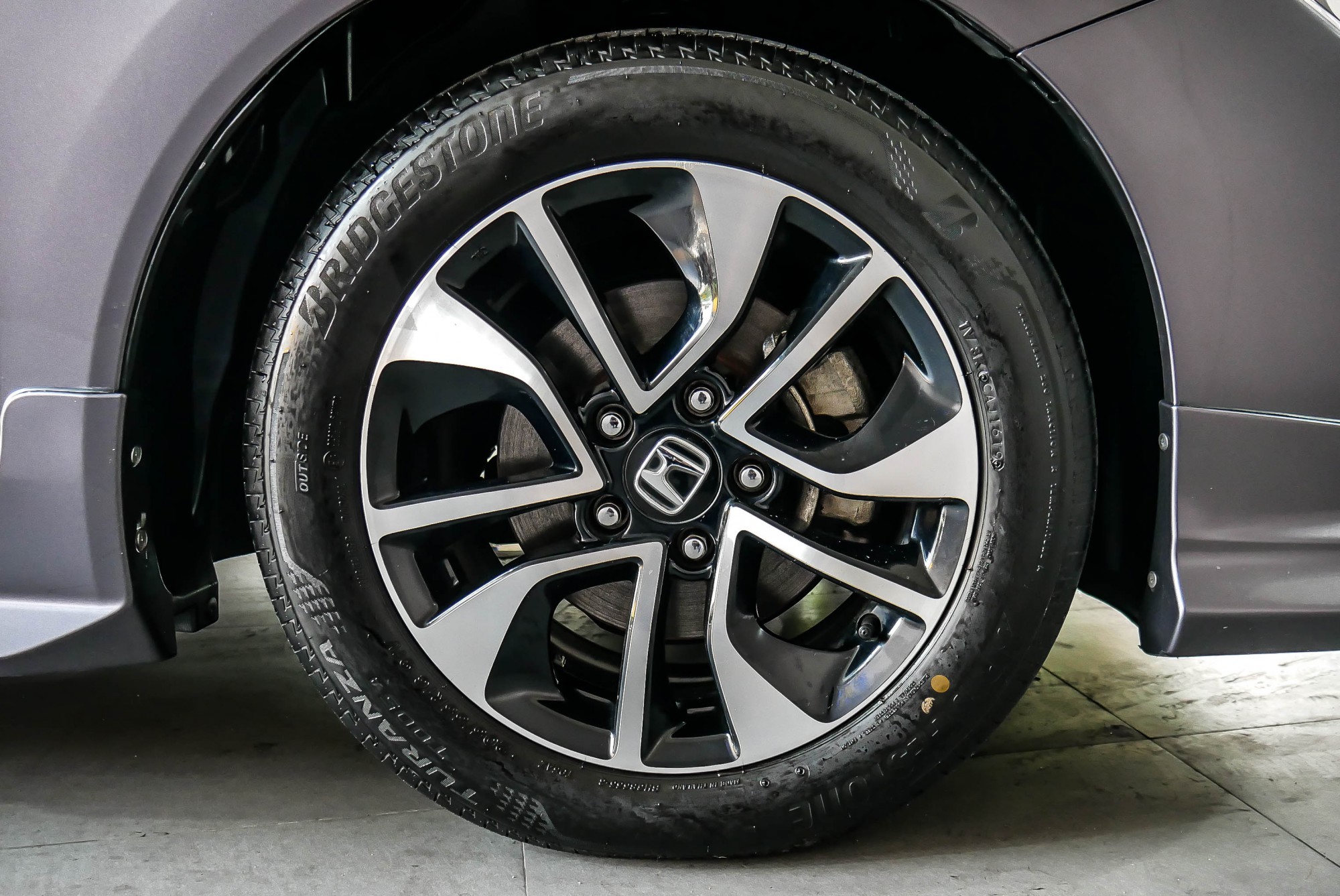 HONDA CIVIC FB 1.8 ES MINOR CHANGE AT ปี 2014 สีเทา (รูปที่ 20)
