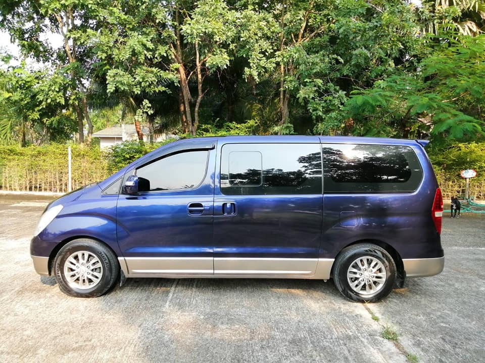 Hyundai H-1 ปี 2009 สีน้ำเงิน