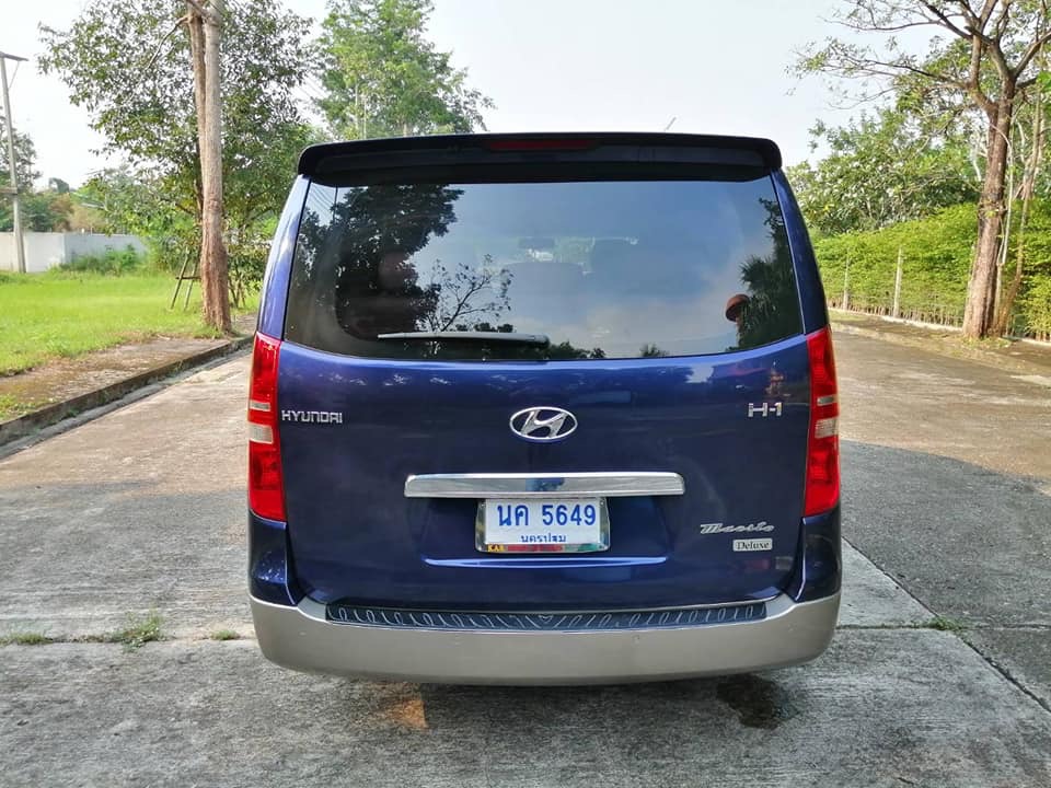 Hyundai H-1 ปี 2009 สีน้ำเงิน