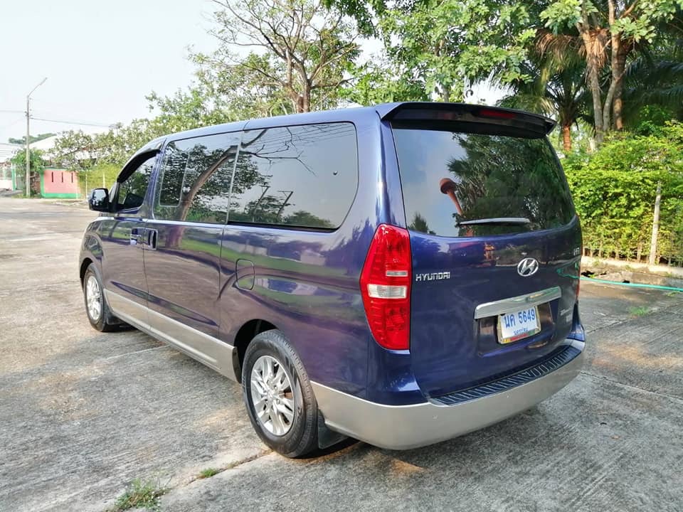 Hyundai H-1 ปี 2009 สีน้ำเงิน