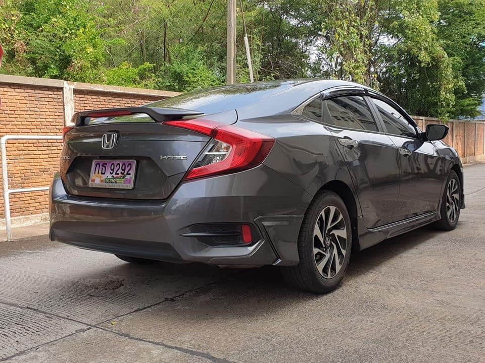 Honda Civic FC โฉม 4 ประตู ปี 2016 สีเทา (รูปที่ 3)