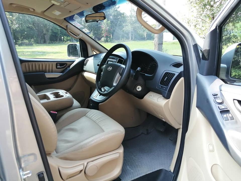 Hyundai H-1 ปี 2016 สีเงิน (รูปที่ 11)