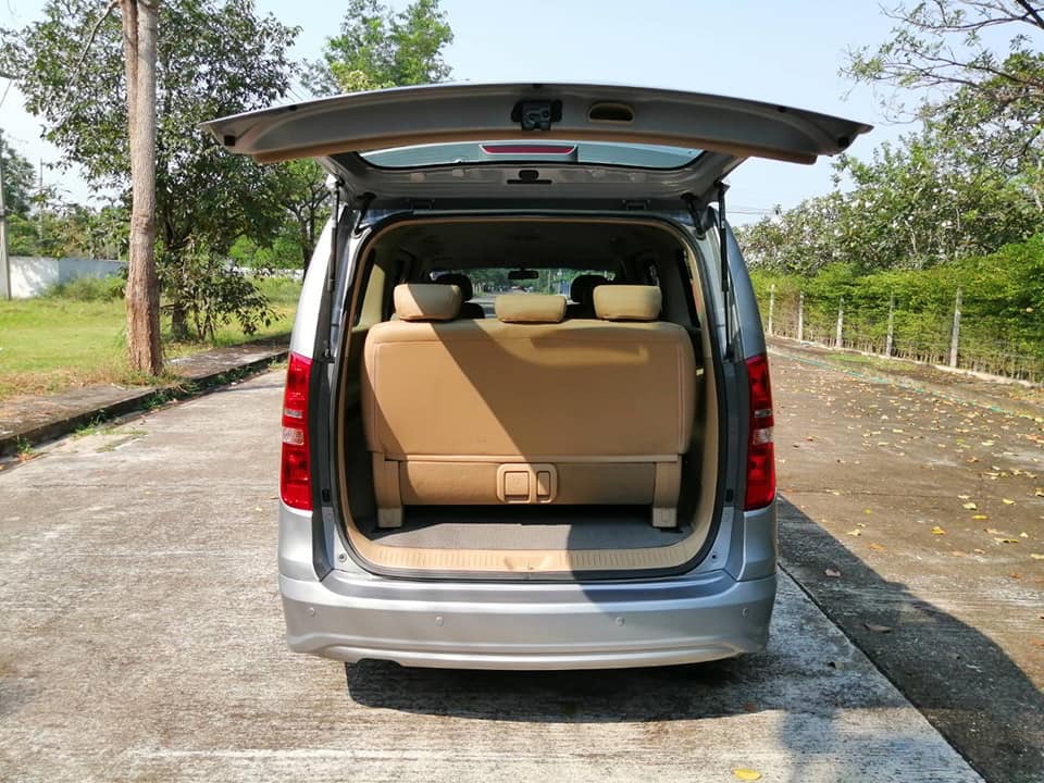 Hyundai H-1 ปี 2016 สีเงิน (รูปที่ 9)