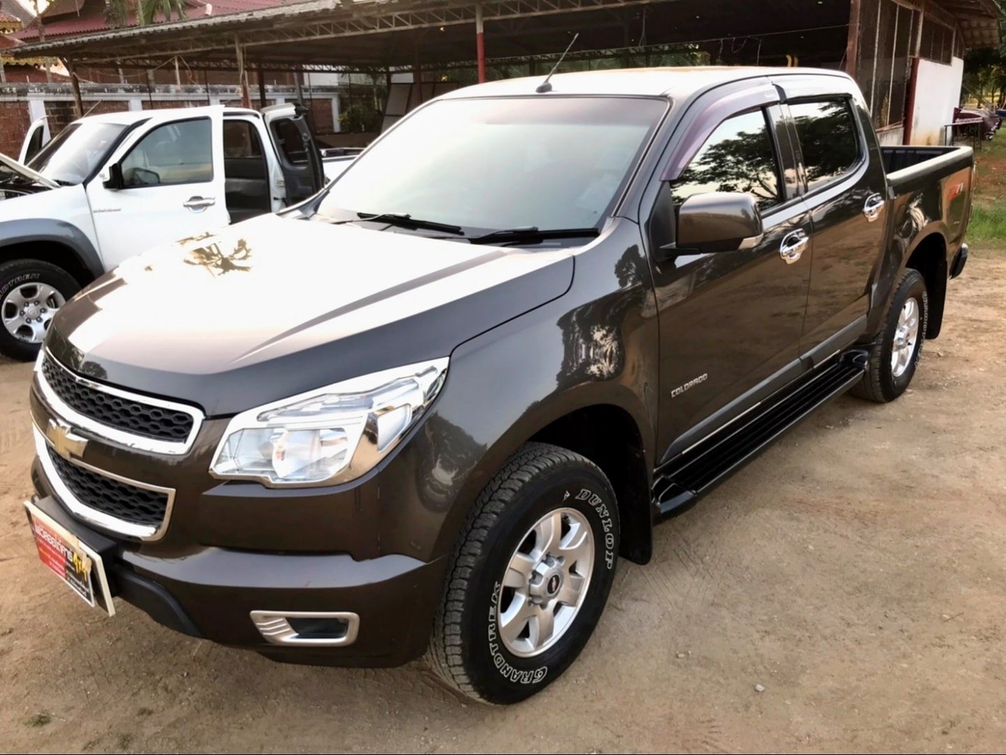 Chevrolet Colorado Gen2 โฉม 4 ประตู ปี 2013 สีน้ำตาล (รูปที่ 2)