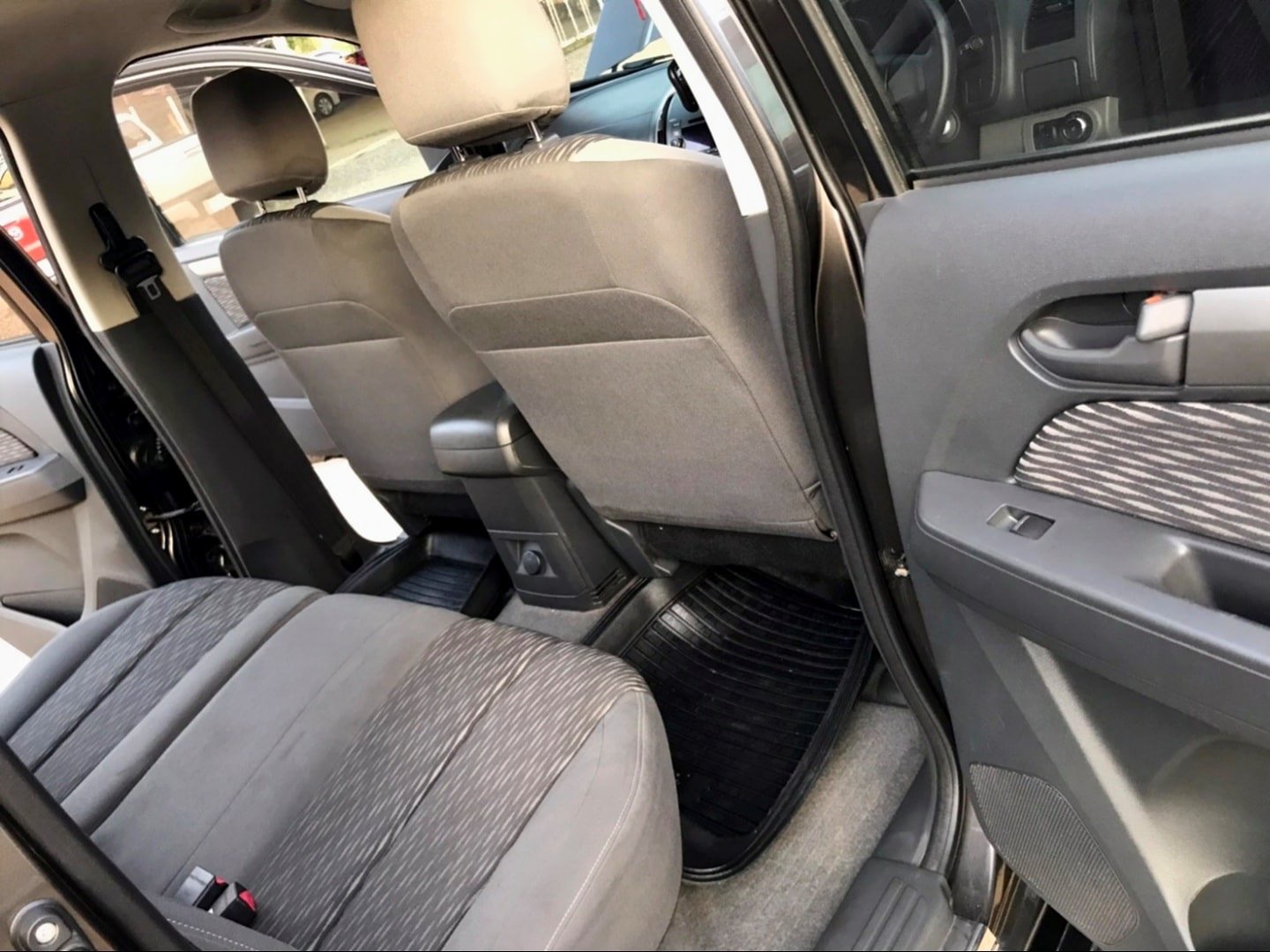 Chevrolet Colorado Gen2 โฉม 4 ประตู ปี 2013 สีน้ำตาล (รูปที่ 11)