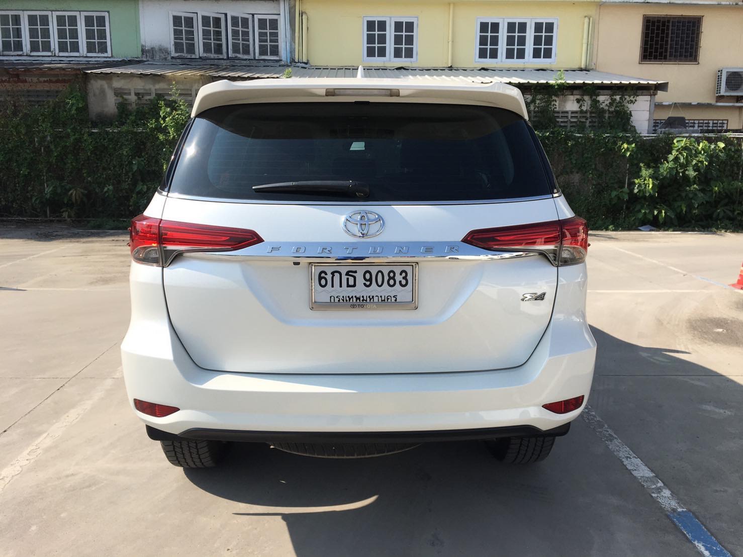 Toyota Fortuner ปี 2017 สีขาว (รูปที่ 13)