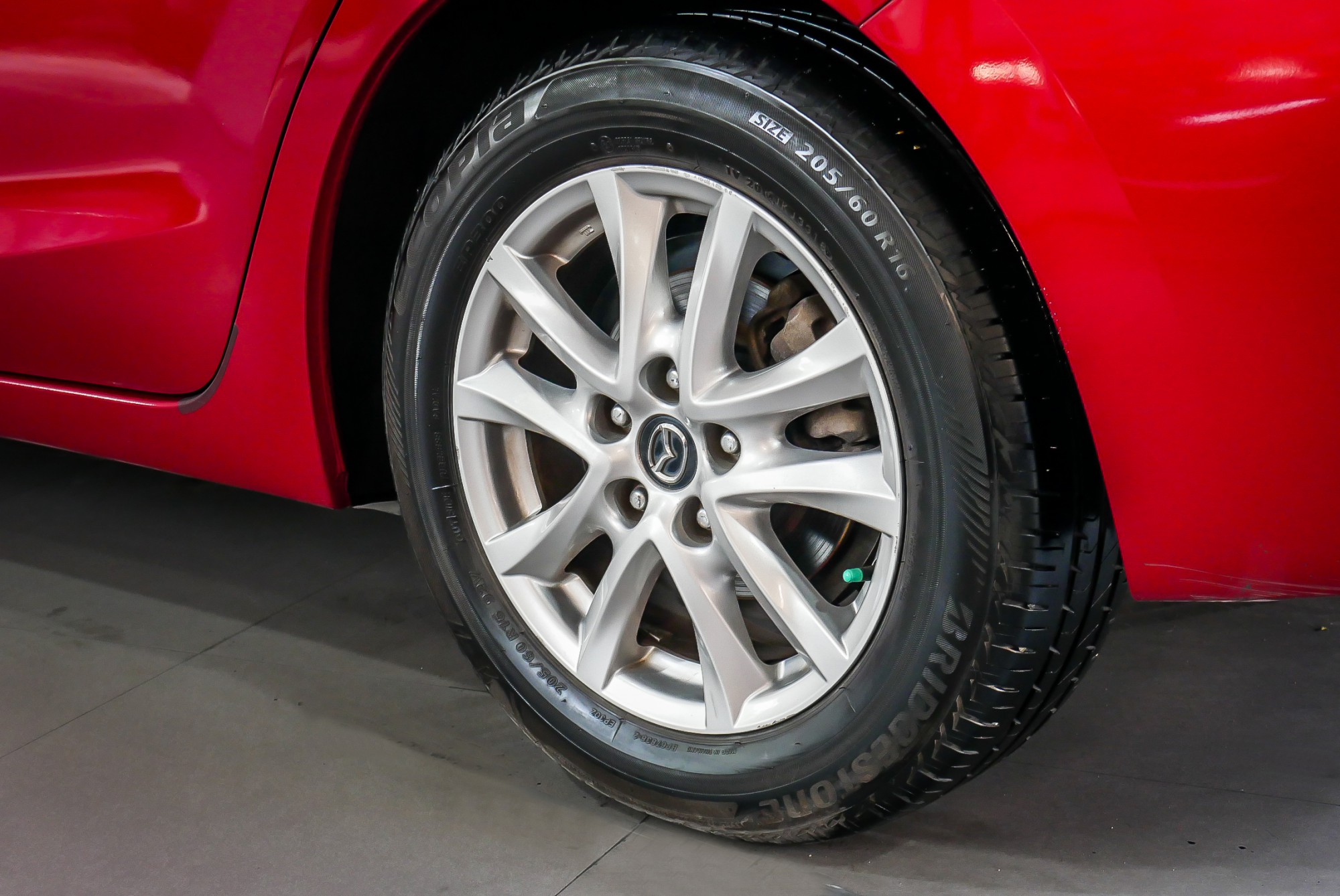 MAZDA 3 SKYACTIV 2.0 E SEDAN ปี 2015 สีแดง (รูปที่ 16)