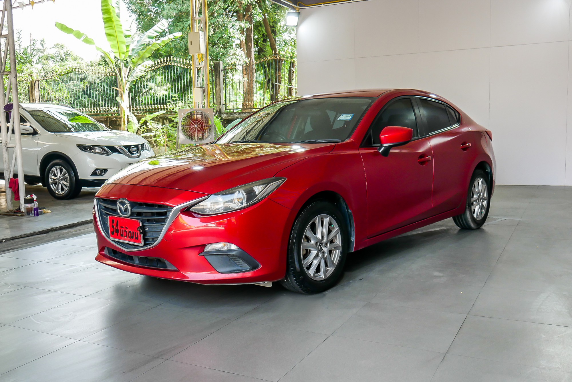 MAZDA 3 SKYACTIV 2.0 E SEDAN ปี 2015 สีแดง (รูปที่ 3)