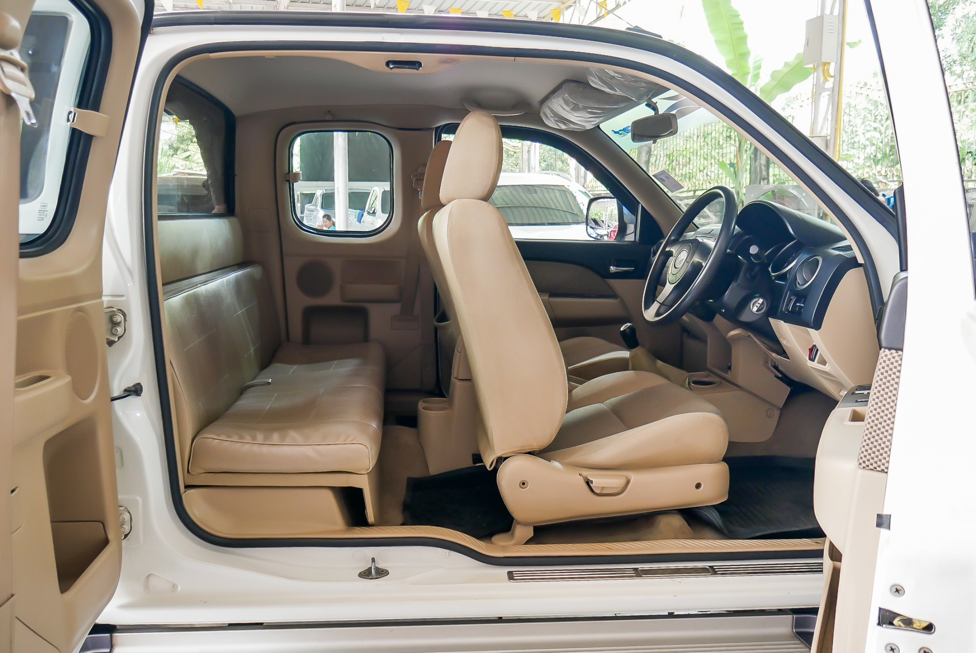 Mazda BT-50 Free Style Cab ปี 2008 สีขาว (รูปที่ 7)