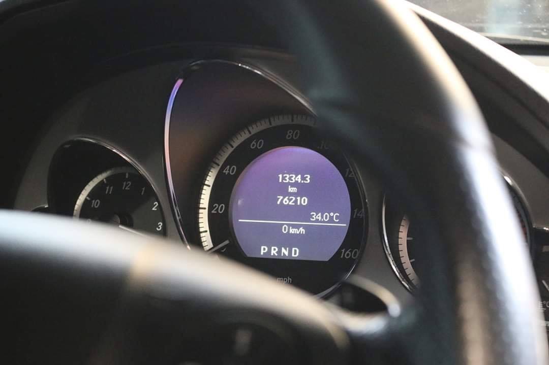 Mercedes-Benz E-Class C207 E250 ปี 2010 สีเงิน (รูปที่ 19)
