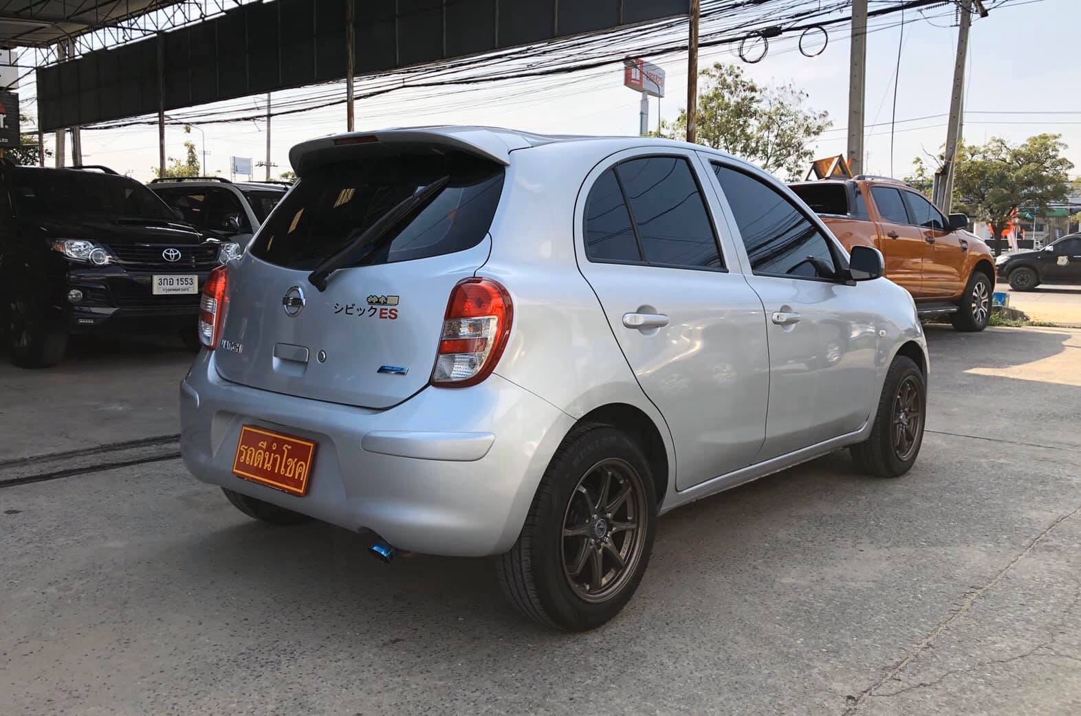 Nissan March ปี 2014 สีเงิน (รูปที่ 6)