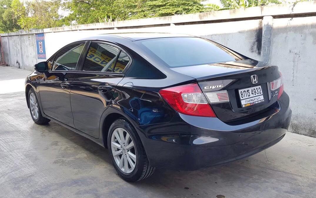 Honda Civic FB ปี 2013 สีดำ (รูปที่ 3)