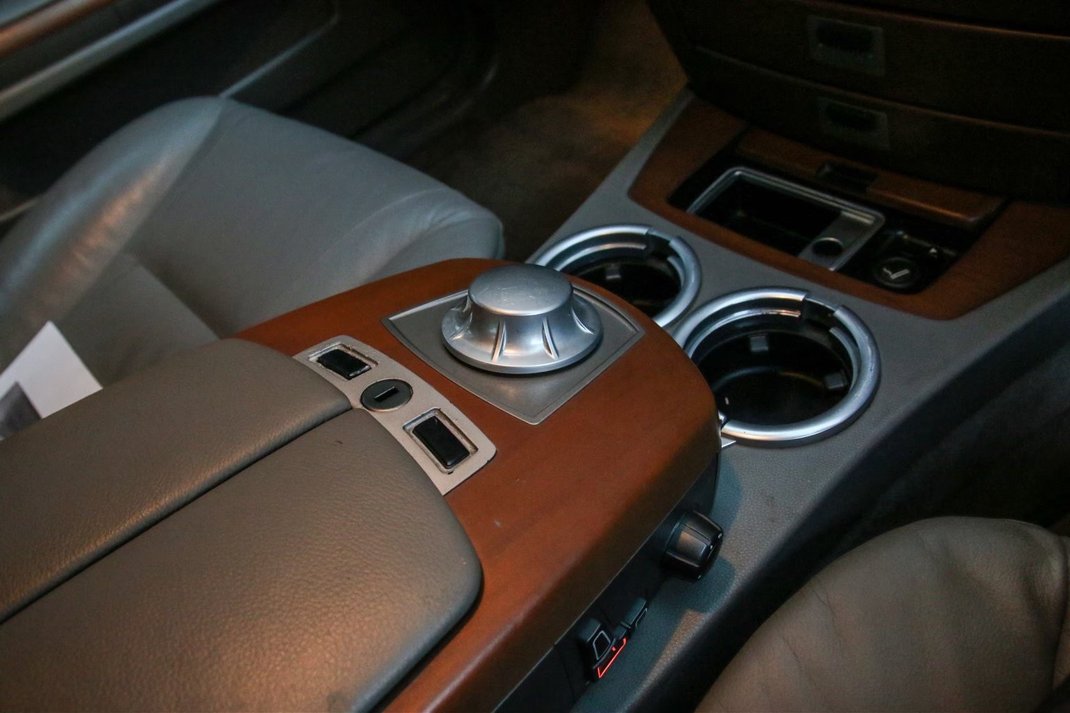 BMW 7 Series Gen4 E65 730Li ปี 2005 สีเงิน (รูปที่ 6)