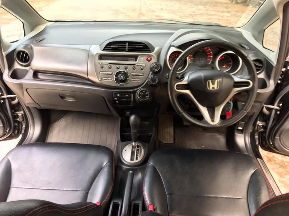 Honda Jazz GE ปี 2010 สีดำ (รูปที่ 15)