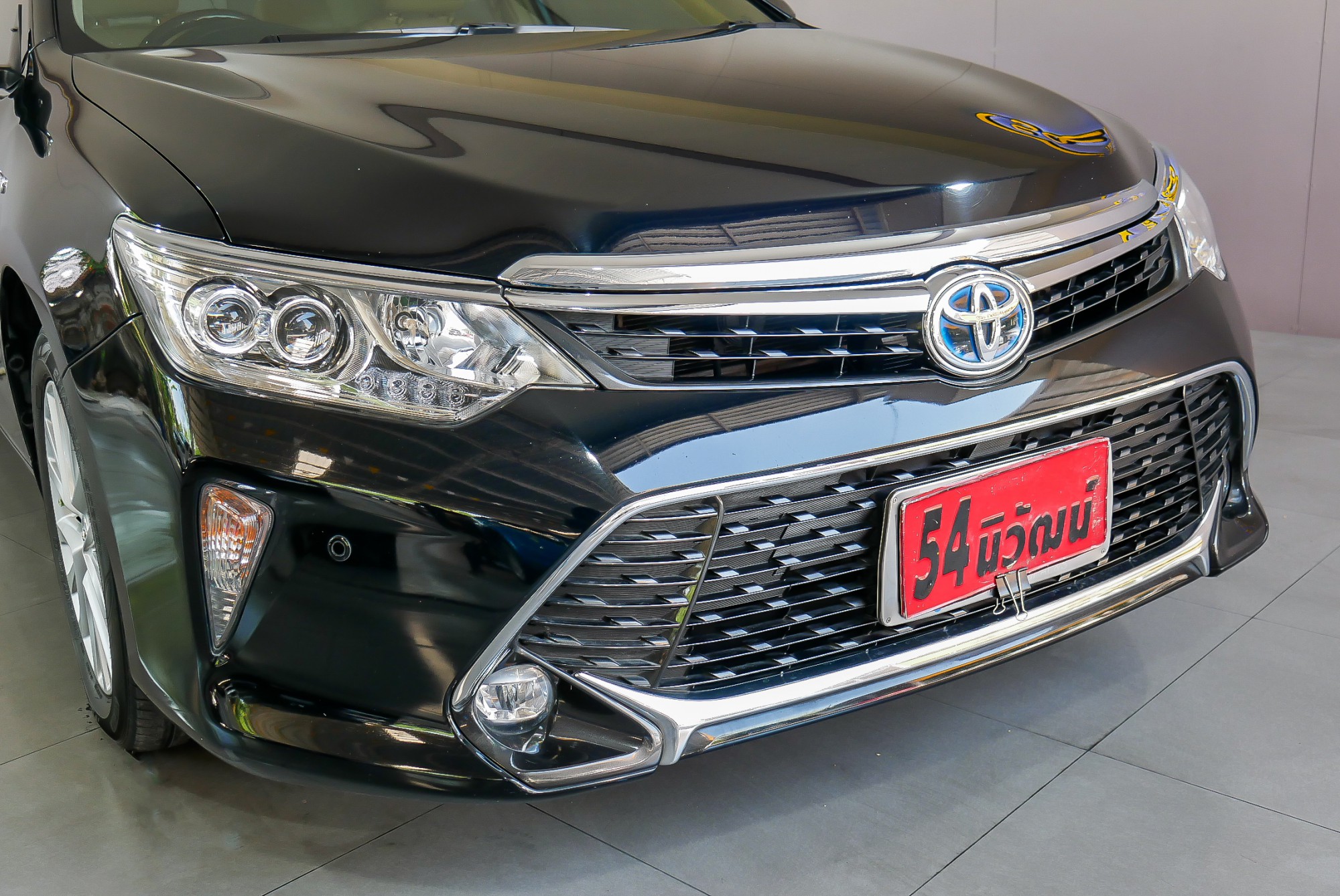 TOYOTA CAMRY 2.5 HV NAVI MINOR CHANGE AT ปี 2016 สีดำ (รูปที่ 4)