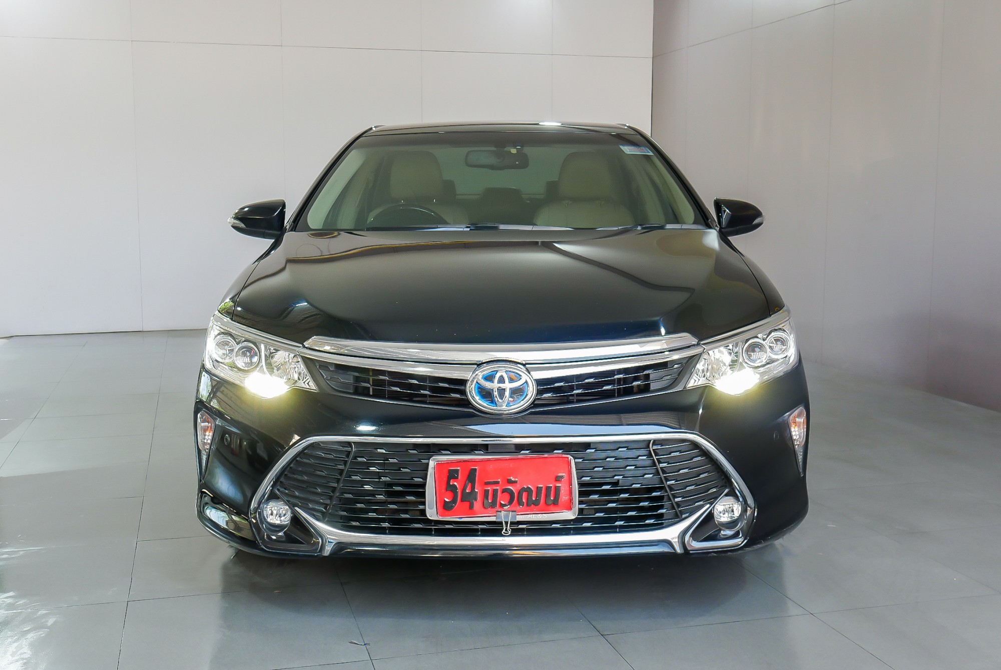 TOYOTA CAMRY 2.5 HV NAVI MINOR CHANGE AT ปี 2016 สีดำ (รูปที่ 2)