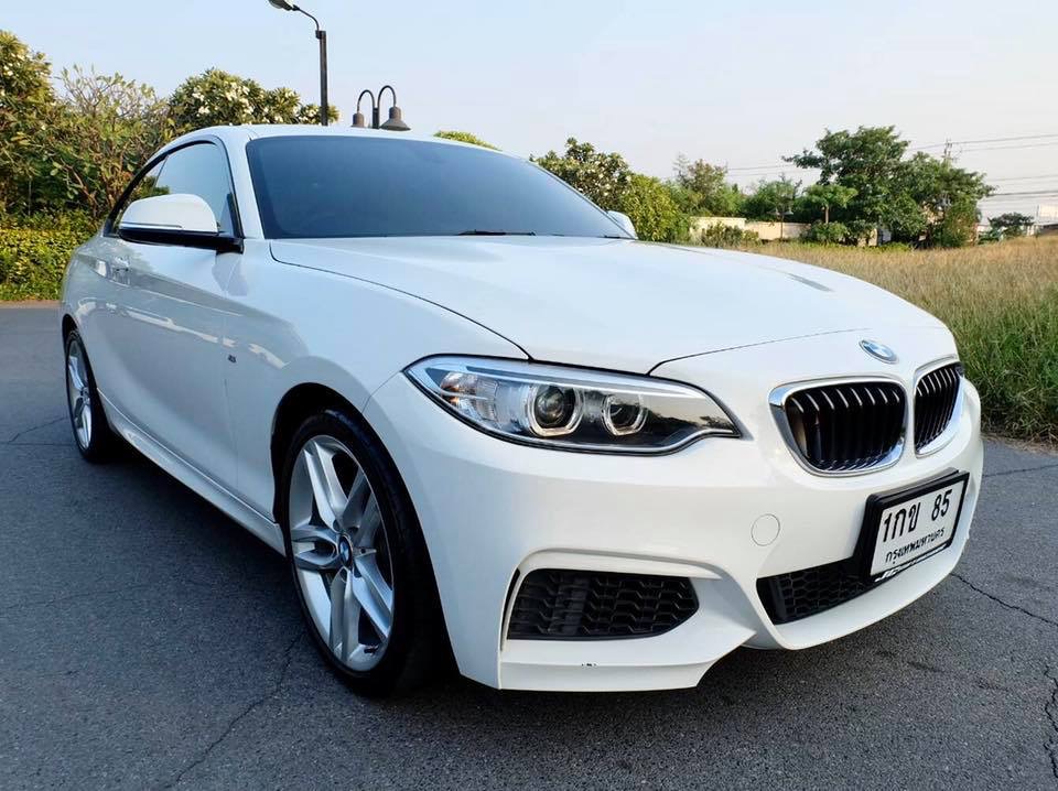 BMW 2 Series F22 218i Coupe ปี 2015 สีขาว (รูปที่ 2)