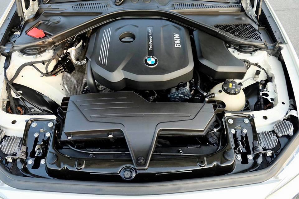 BMW 2 Series F22 218i Coupe ปี 2015 สีขาว (รูปที่ 10)