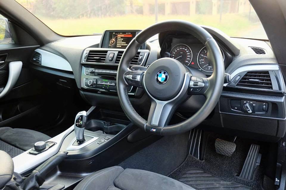 BMW 2 Series F22 218i Coupe ปี 2015 สีขาว