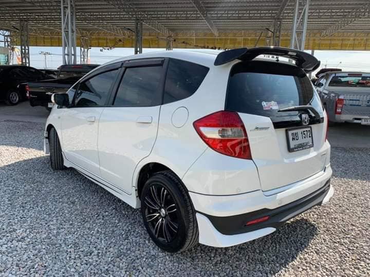 Honda Jazz GE ปี 2012 สีขาว (รูปที่ 5)