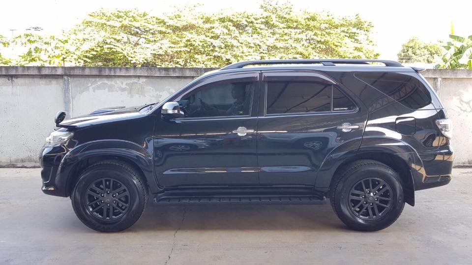 Toyota Fortuner ไมเนอร์เชนจ์ 2 ปี 2011 สีดำ (รูปที่ 8)