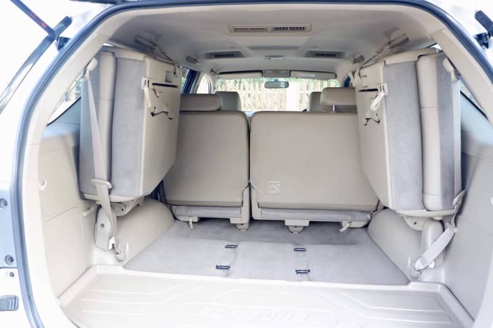 Toyota Fortuner ไมเนอร์เชนจ์ 2 ปี 2013 สีเงิน (รูปที่ 11)