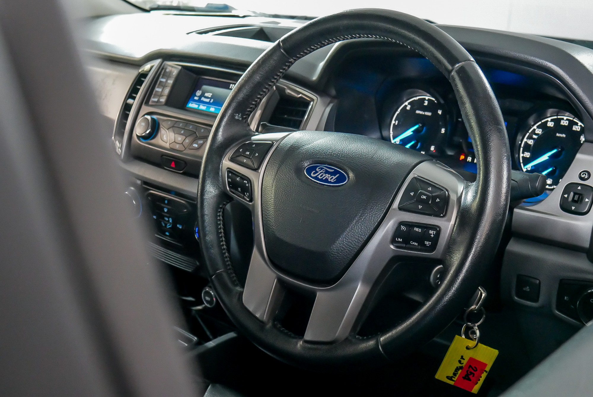 FORD RANGER DOUBLECAB 2.2 XLT HI-RIDER AT ปี 2016 สีเทา (รูปที่ 14)