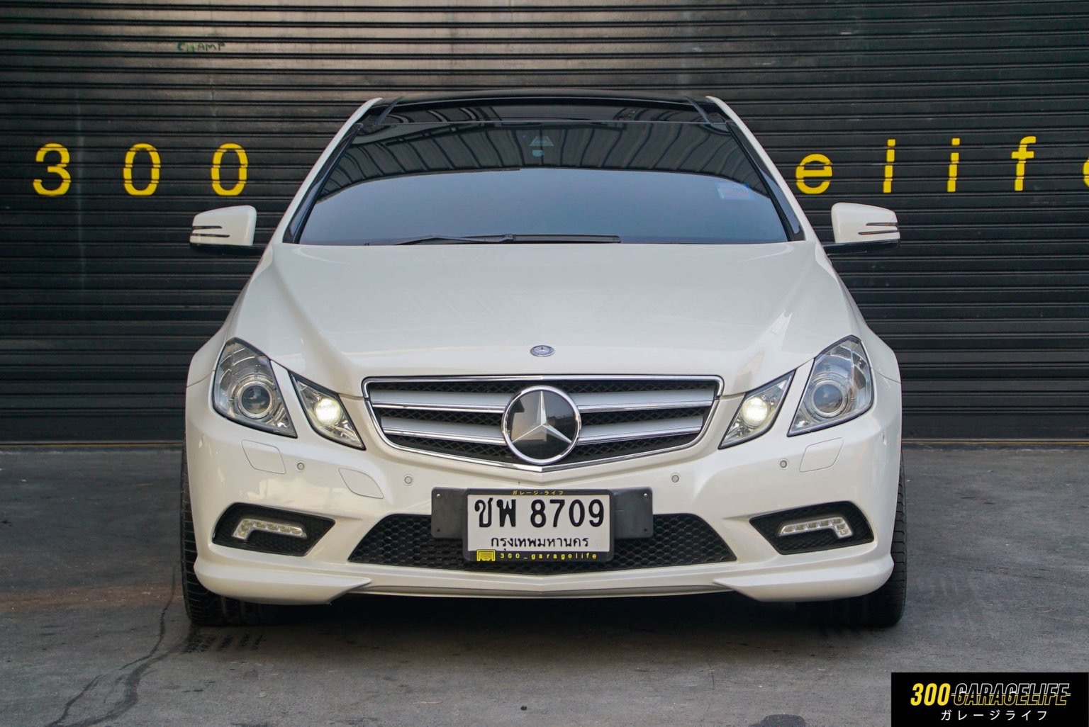 Mercedes-Benz E-Class C207 E250 ปี 2011 สีขาว (รูปที่ 3)