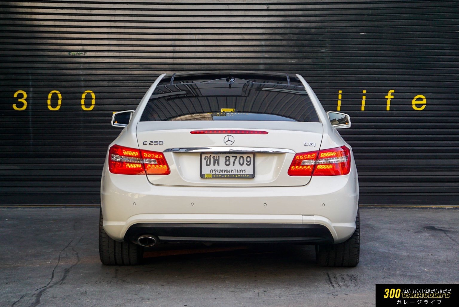 Mercedes-Benz E-Class C207 E250 ปี 2011 สีขาว (รูปที่ 4)