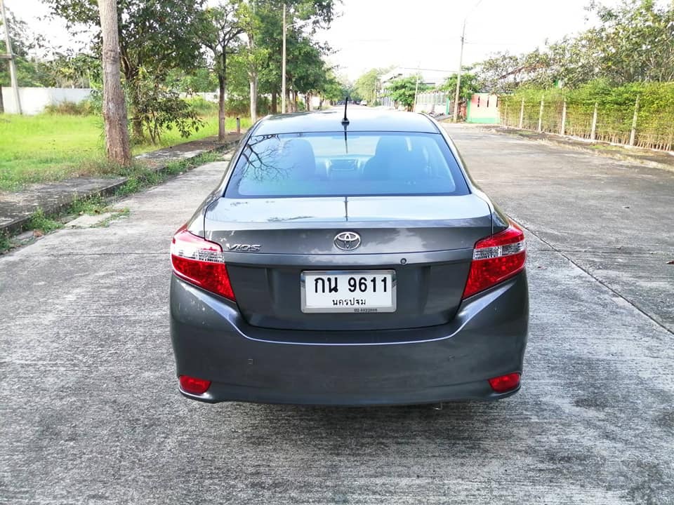 Toyota Vios ปี 2013 สีเทา (รูปที่ 6)