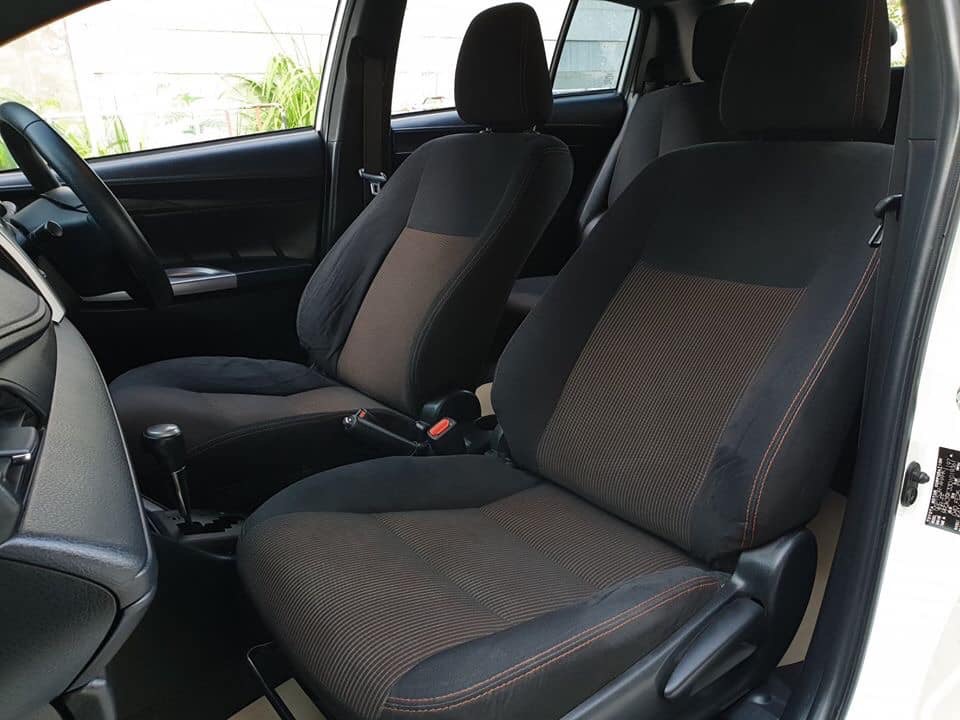 Toyota Yaris ปี 2015 สีขาว (รูปที่ 7)
