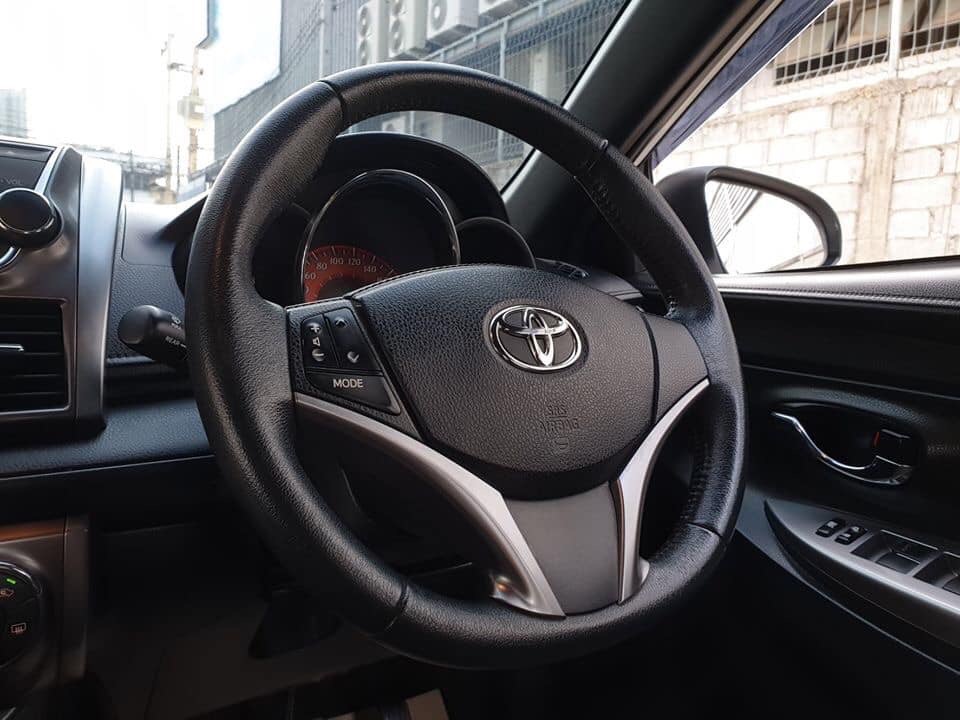 Toyota Yaris ปี 2015 สีขาว (รูปที่ 9)