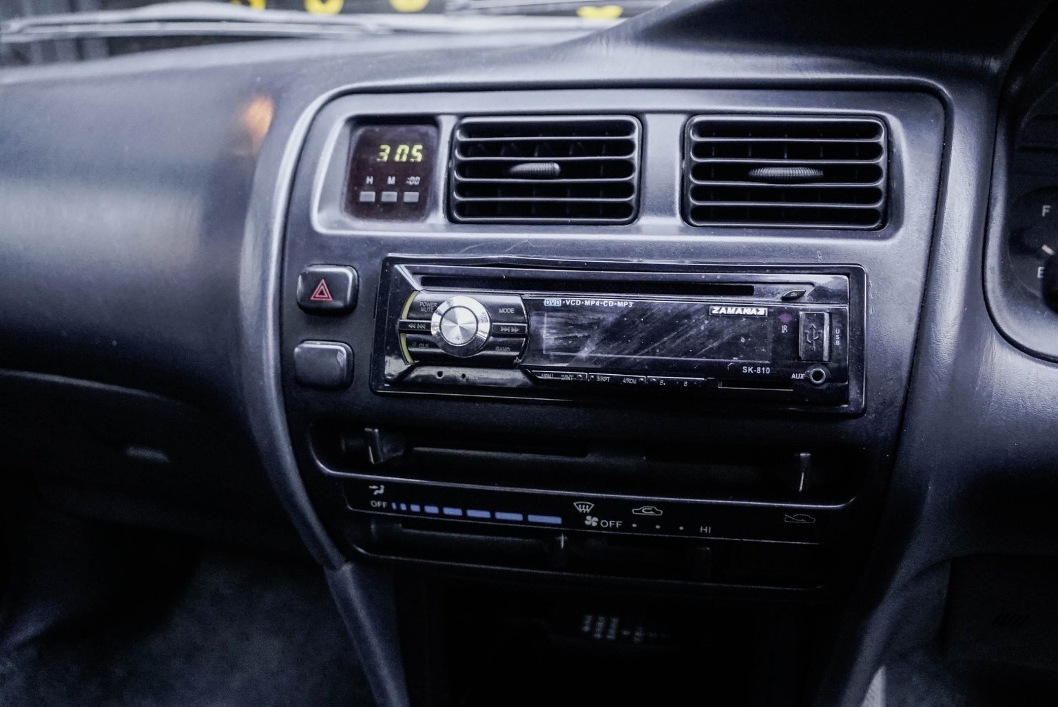 Toyota Corolla AE101 สามห่วง ปี 1991 สีเทา (รูปที่ 6)