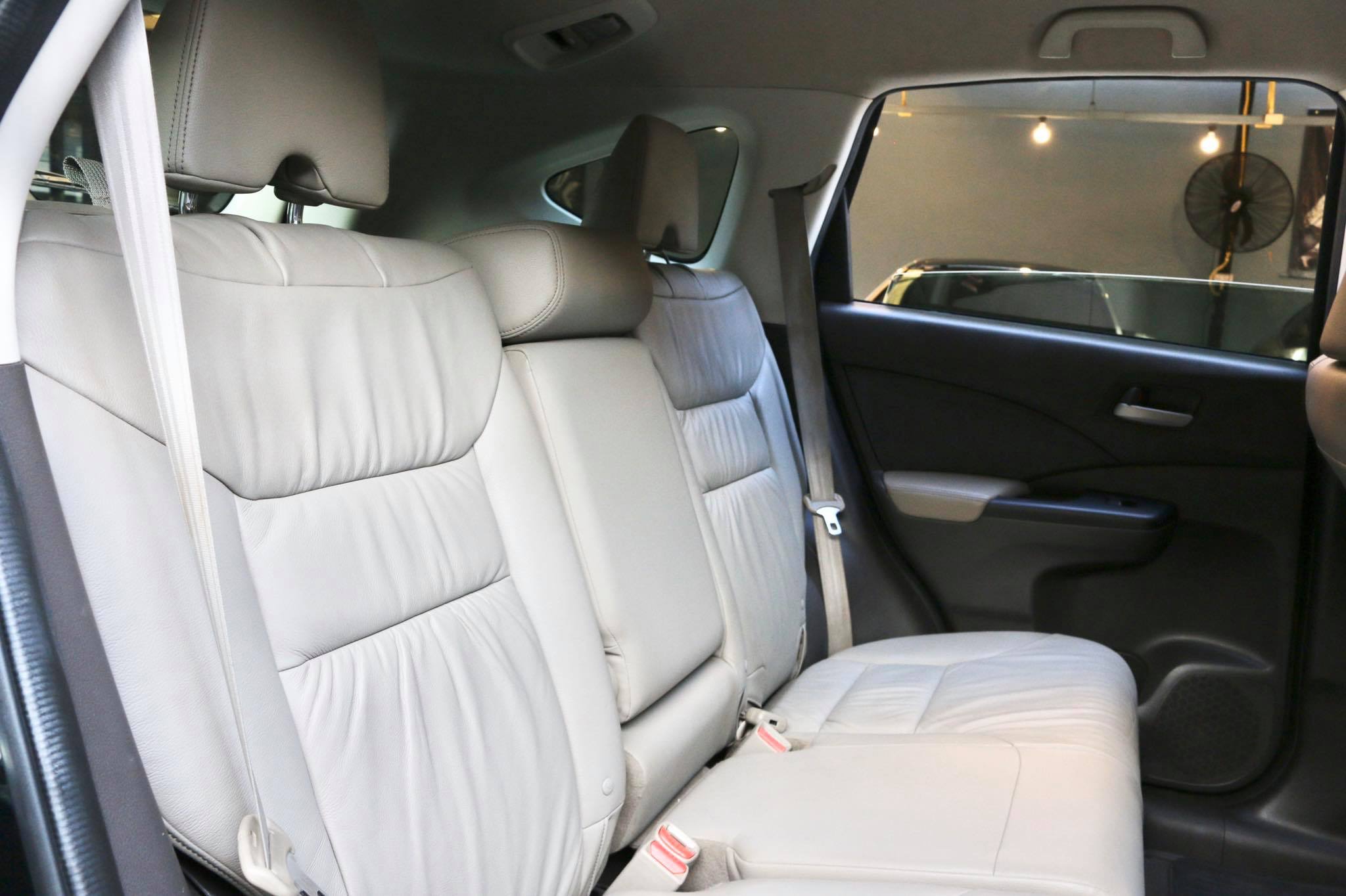 Honda CR-V ปี 2012 สีดำ (รูปที่ 11)