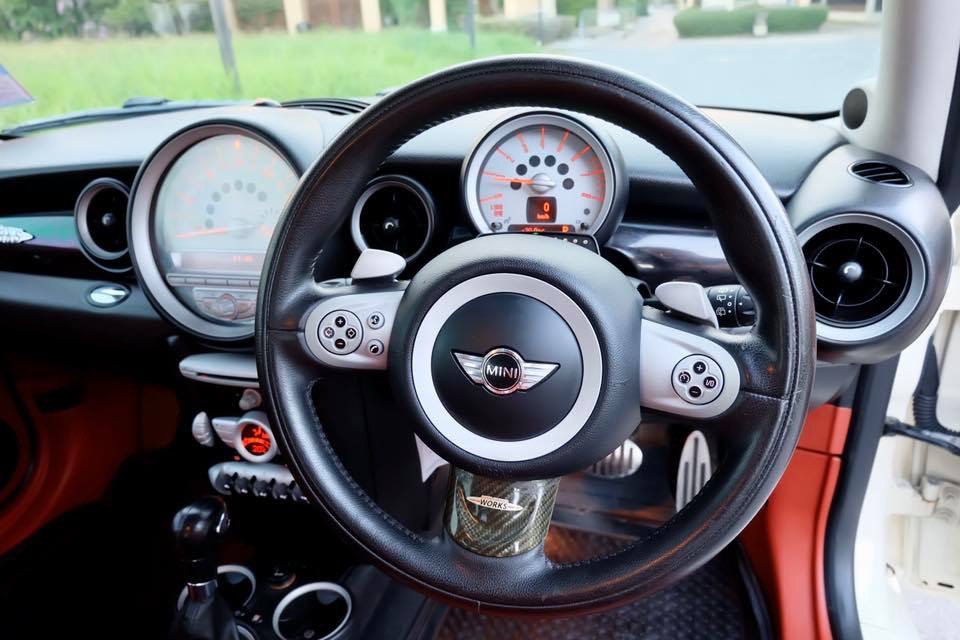 Mini Hatch (Cooper) Gen2 R56 ปี 2008 สีขาว