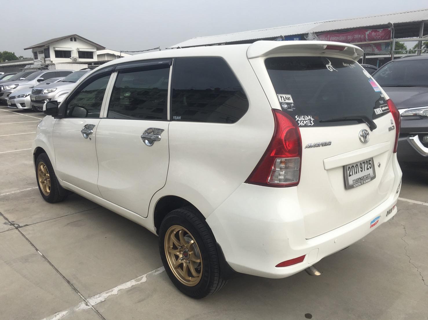 Toyota Avanza ปี 2013 สีขาว (รูปที่ 4)