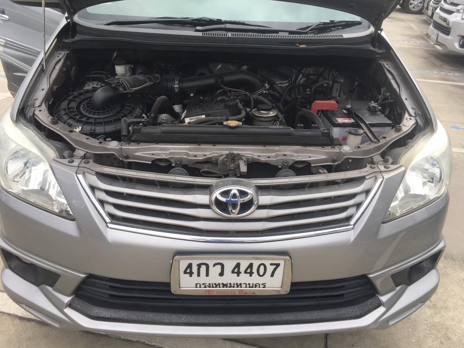 Toyota Innova ปี 2015