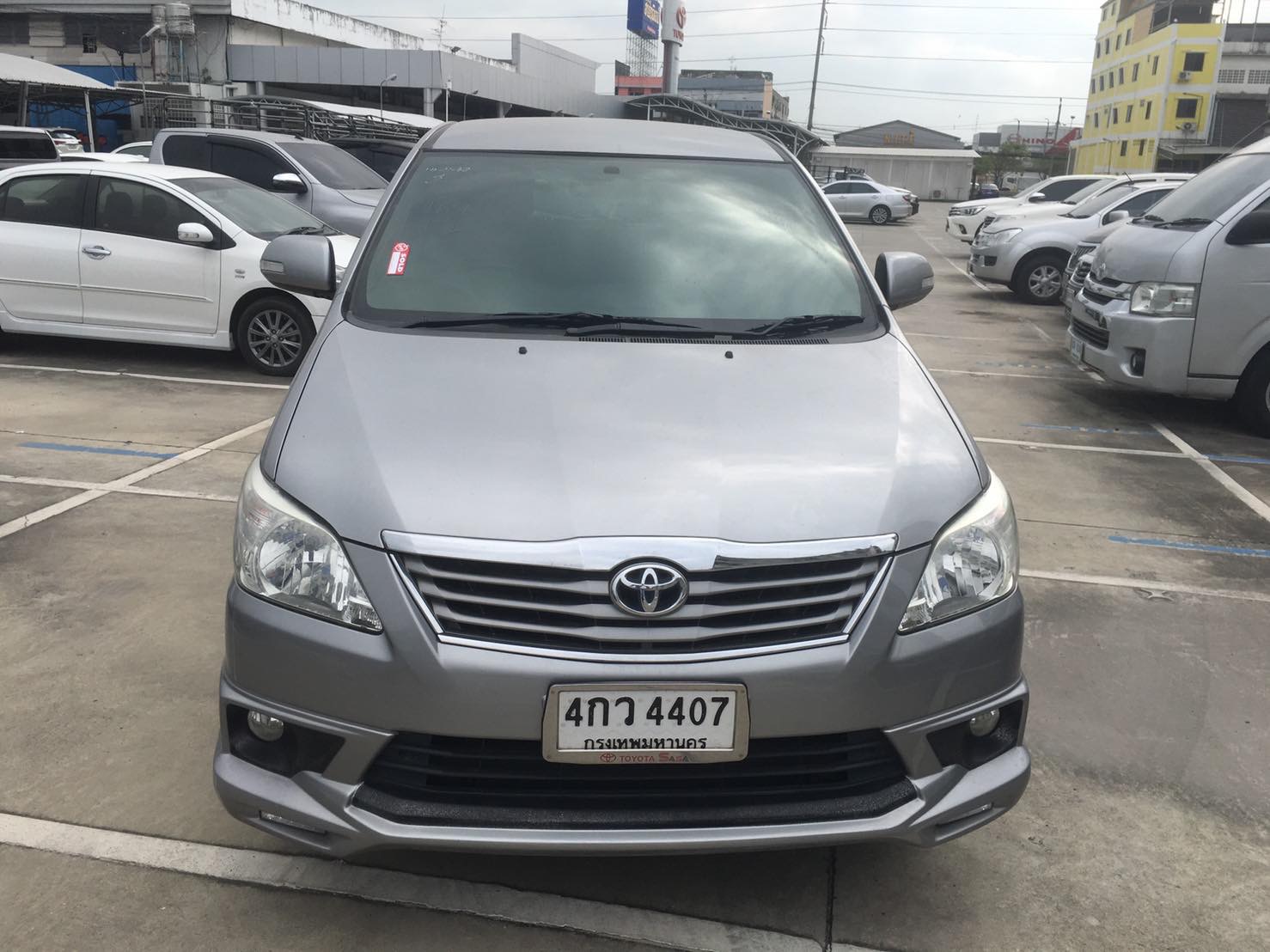 Toyota Innova ปี 2015