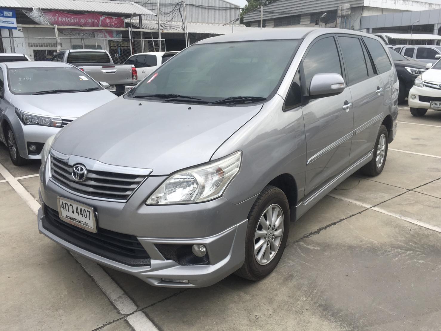 Toyota Innova ปี 2015