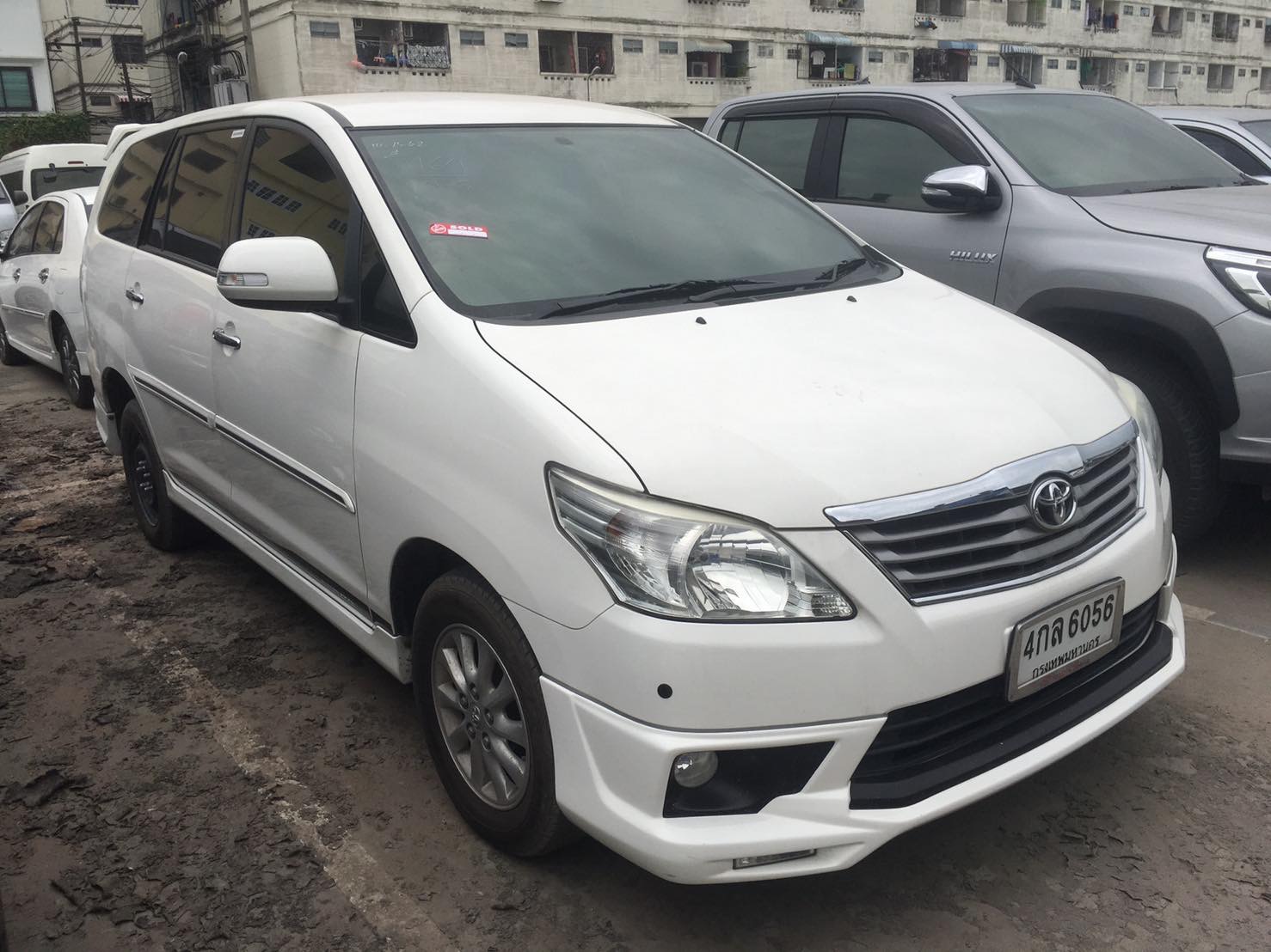 Toyota Innova ปี 2015 สีขาว (รูปที่ 3)