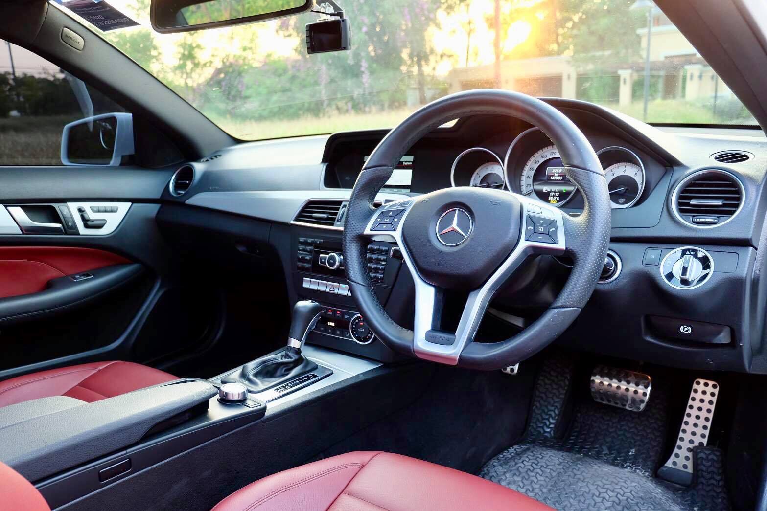 Mercedes-Benz C-Class C204 C180 ปี 2013 สีขาว (รูปที่ 12)