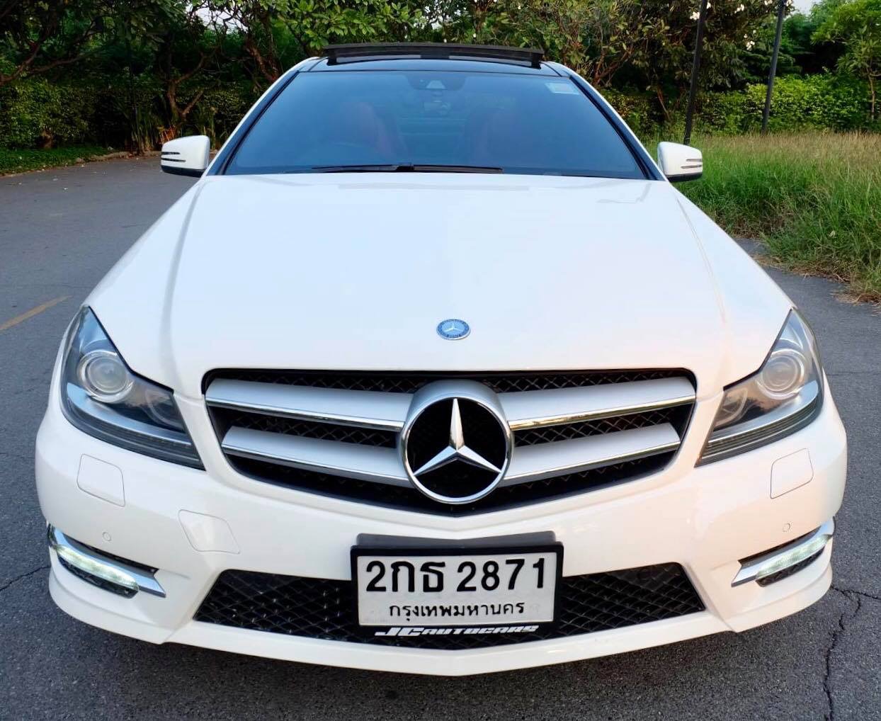 Mercedes-Benz C-Class C204 C180 ปี 2013 สีขาว (รูปที่ 3)