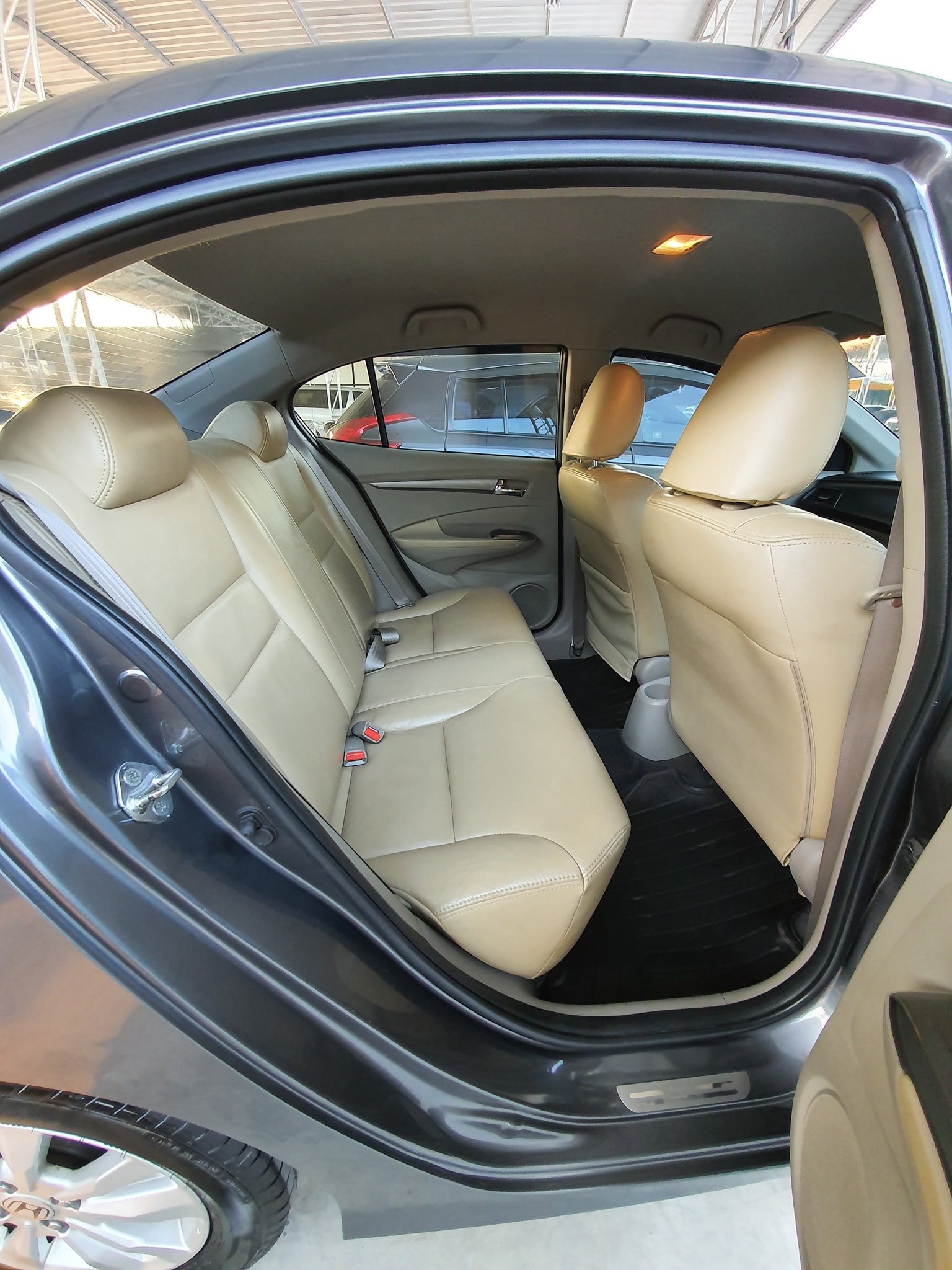 Honda City ปี 2013 สีเทา (รูปที่ 7)
